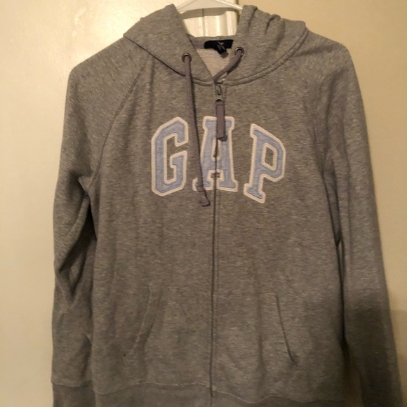 Bundle of pink gap and under Armour hoodies - Picture 2 of 5